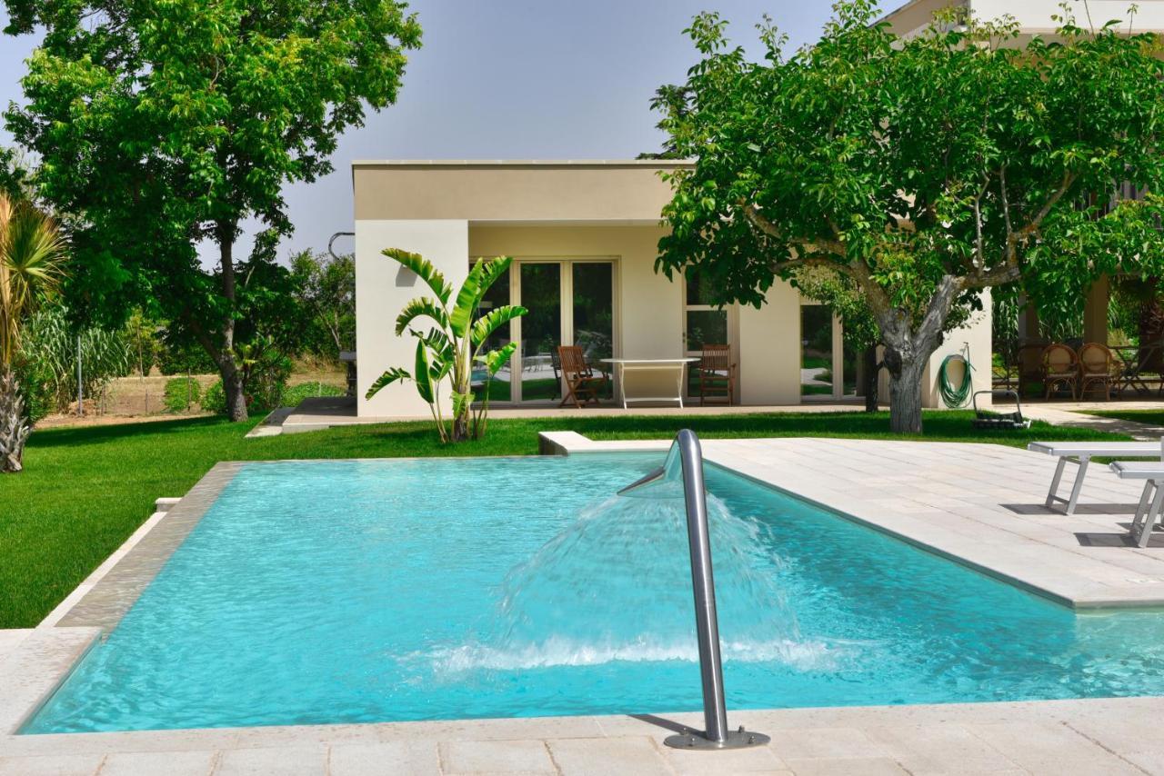 Villa Sirgole Rosa With Pool, Galatina Cutrofiano Zewnętrze zdjęcie